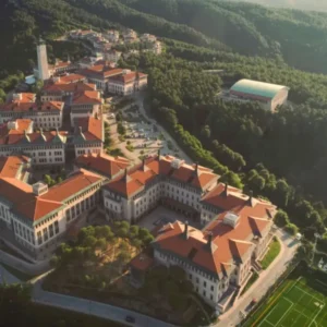 دانشگاه کوچ