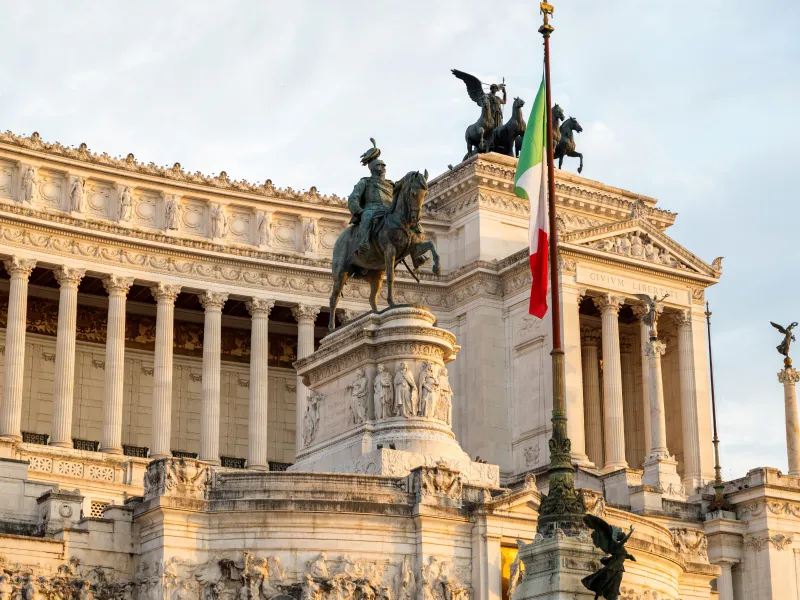 victor-emmanuel-ii-monument-rome-sunset-italy